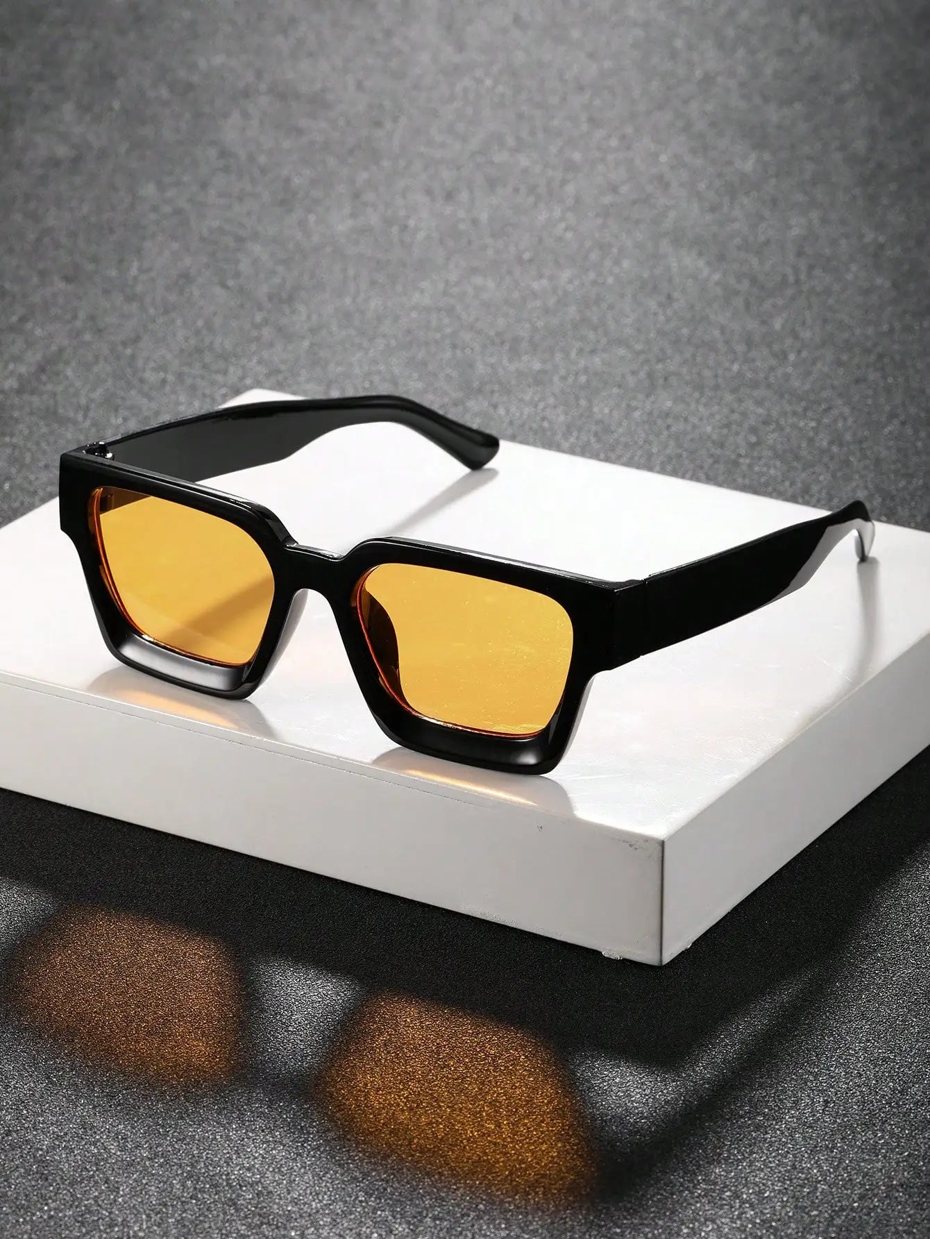 1/2 PC S Classic Fashion Square Plastic Frame Women Sunglasses for Men Daily Life Shades Eyewear Accessories.